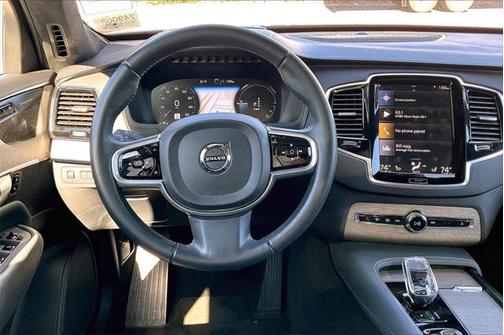 2022 Volvo XC90 Recharge Plug-In Hybrid T8 Inscription 7 Passenger