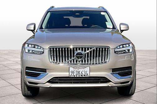 2023 Volvo XC90 Recharge Plug-In Hybrid T8 Plus 6-Seater