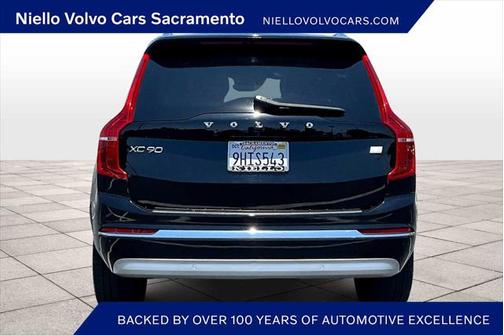 2022 Volvo XC90 Recharge Plug-In Hybrid T8 Inscription 6 Passenger