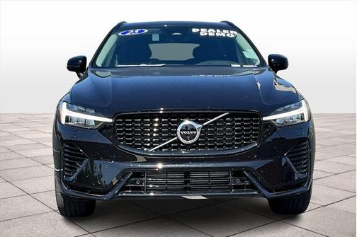 2025 Volvo XC60 Plug-In Hybrid T8 Plus