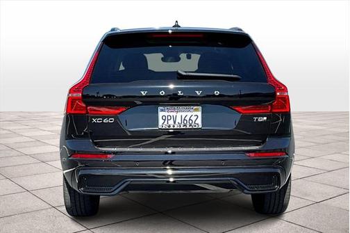 2025 Volvo XC60 Plug-In Hybrid T8 Plus