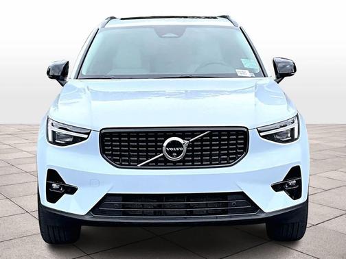 Cloud Blue 2026 Volvo XC40 Plus, B5 AWD Gas (mild hybrid), Dark