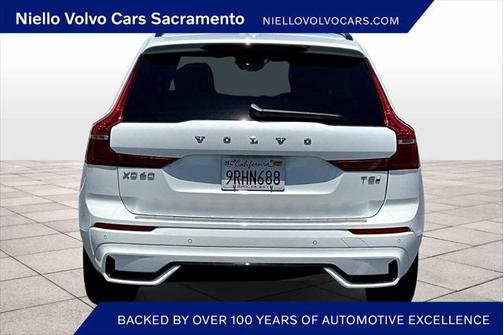 2025 Volvo XC60 Plug-In Hybrid T8 Plus