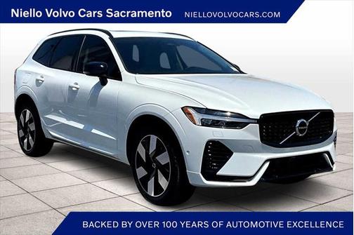2025 Volvo XC60 Plug-In Hybrid T8 Plus