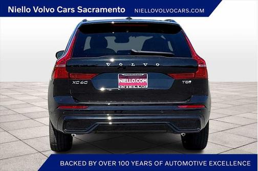 2025 Volvo XC60 Plug-In Hybrid T8 Plus
