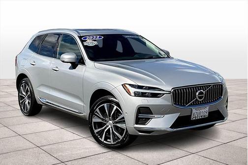 2022 Volvo XC60 Recharge Plug-In Hybrid T8 Inscription Expression
