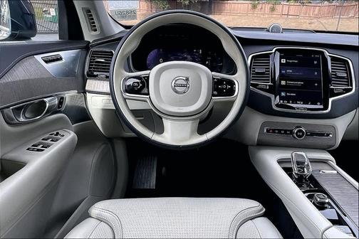 2023 Volvo XC90 Recharge Plug-In Hybrid T8 Ultimate 6-Seater