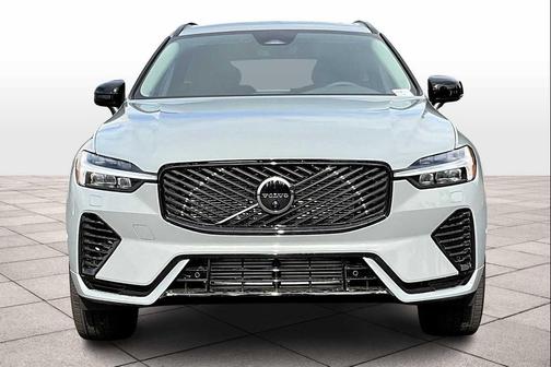 2026 Volvo XC60 Plug-In Hybrid T8 Plus