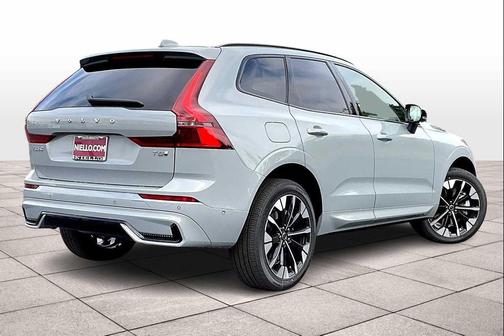 2026 Volvo XC60 Plug-In Hybrid T8 Plus