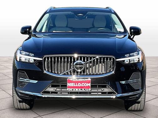 2023 Volvo XC60 Recharge Plug-In Hybrid T8 Ultimate Bright Theme