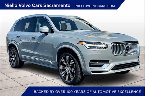 2024 Volvo XC90 Recharge Plug-In Hybrid T8 Ultimate Bright Theme 7-Seater