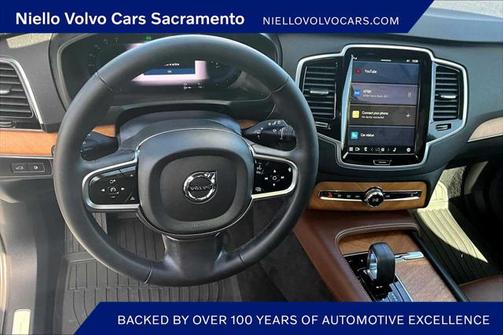 2024 Volvo XC90 Recharge Plug-In Hybrid T8 Plus Bright Theme 7-Seater