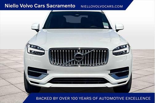 2024 Volvo XC90 Recharge Plug-In Hybrid T8 Plus Bright Theme 7-Seater