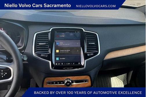 2024 Volvo XC90 Recharge Plug-In Hybrid T8 Plus Bright Theme 7-Seater