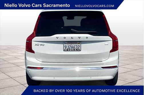 2024 Volvo XC90 Recharge Plug-In Hybrid T8 Plus Bright Theme 7-Seater