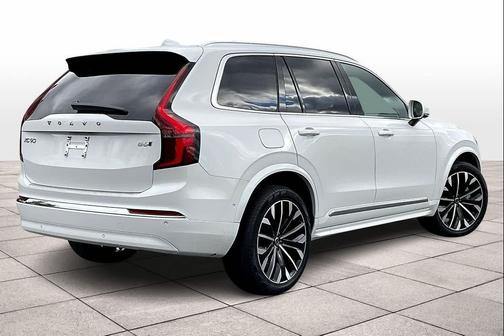 2026 Volvo XC90 B6 Plus 7-Seater