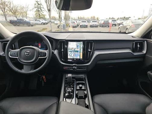 2025 Volvo XC60 B5 Core