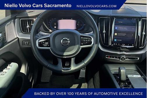 2022 Volvo XC60 Recharge Plug-In Hybrid T8 R-Design