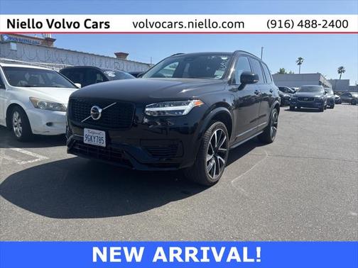 2023 Volvo XC90 Recharge Plug-In Hybrid T8 Plus Dark Theme 7-Seater
