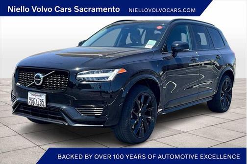 2023 Volvo XC90 Recharge Plug-In Hybrid T8 Plus Dark Theme 7-Seater