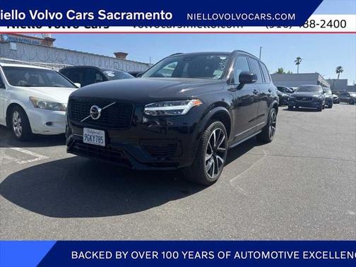 2023 Volvo XC90 Recharge Plug-In Hybrid T8 Plus Dark Theme 7-Seater
