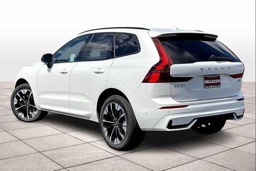 2026 Volvo XC60 B5 Plus