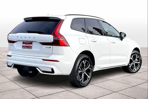 2026 Volvo XC60 B5 Core