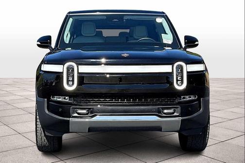 2023 Rivian R1S Adventure