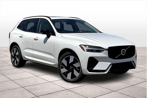 2025 Volvo XC60 Plug-In Hybrid T8 Plus