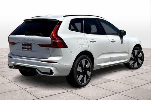 2025 Volvo XC60 Plug-In Hybrid T8 Plus