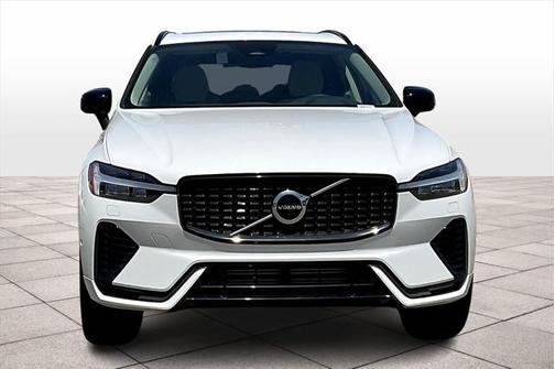 2025 Volvo XC60 Plug-In Hybrid T8 Plus