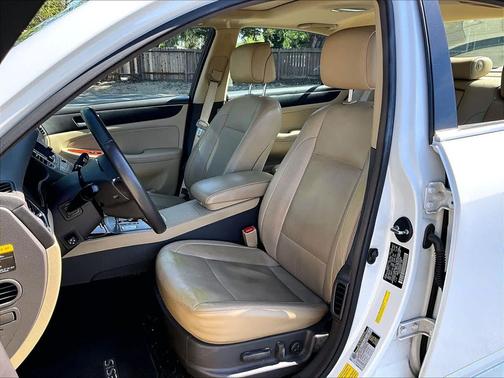 2013 Hyundai Genesis 3.8