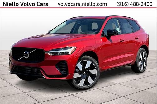 2025 Volvo XC60 Plug-In Hybrid T8 Plus