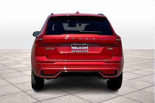 2025 Volvo XC60 Plug-In Hybrid T8 Plus