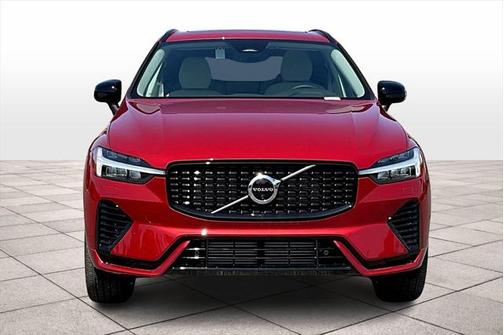 2025 Volvo XC60 Plug-In Hybrid T8 Plus