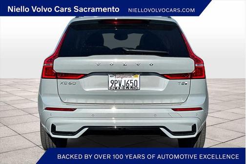 2025 Volvo XC60 Plug-In Hybrid T8 Plus