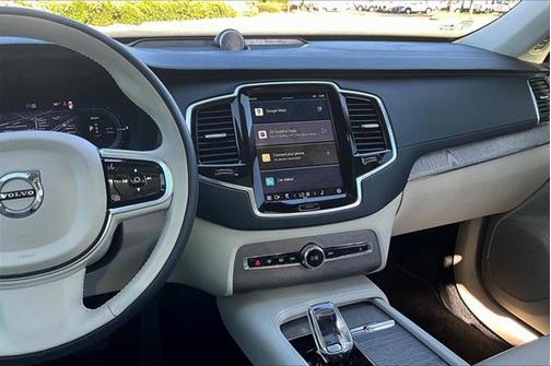 2023 Volvo XC90 Recharge Plug-In Hybrid T8 Ultimate 6-Seater