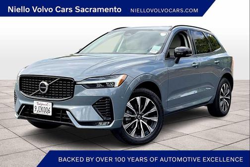2024 Volvo XC60 B5 Core Dark Theme