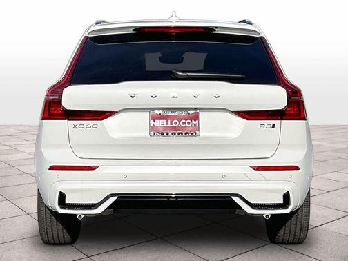 2026 Volvo XC60 B5 Plus