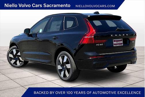 2025 Volvo XC60 Plug-In Hybrid T8 Plus