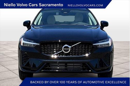 2025 Volvo XC60 Plug-In Hybrid T8 Plus