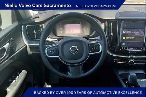 2025 Volvo XC60 B5 Core