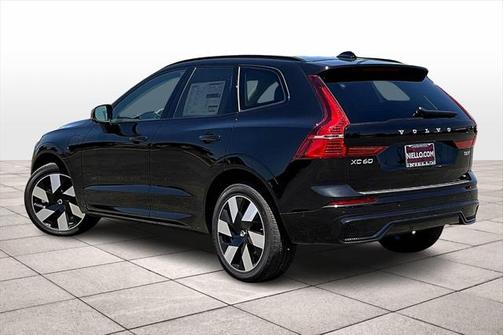 2025 Volvo XC60 Plug-In Hybrid T8 Plus