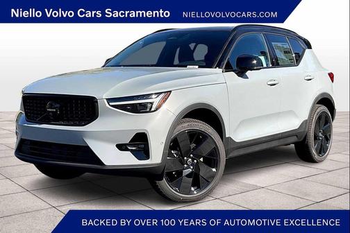 2026 Volvo XC40 B5 Ultra Black Edition