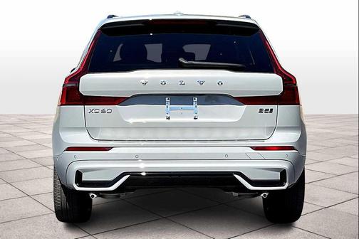 2026 Volvo XC60 B5 Ultra