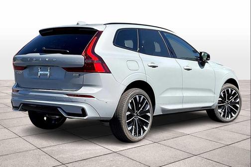 2026 Volvo XC60 B5 Ultra