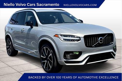 2023 Volvo XC90 Recharge Plug-In Hybrid T8 Plus Dark Theme 7-Seater