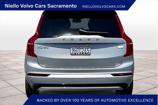 2023 Volvo XC90 Recharge Plug-In Hybrid T8 Plus Dark Theme 7-Seater