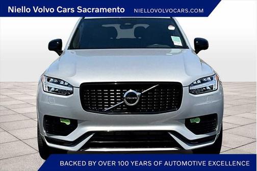 2023 Volvo XC90 Recharge Plug-In Hybrid T8 Plus Dark Theme 7-Seater