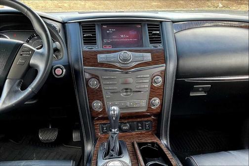 2017 Nissan Armada SL